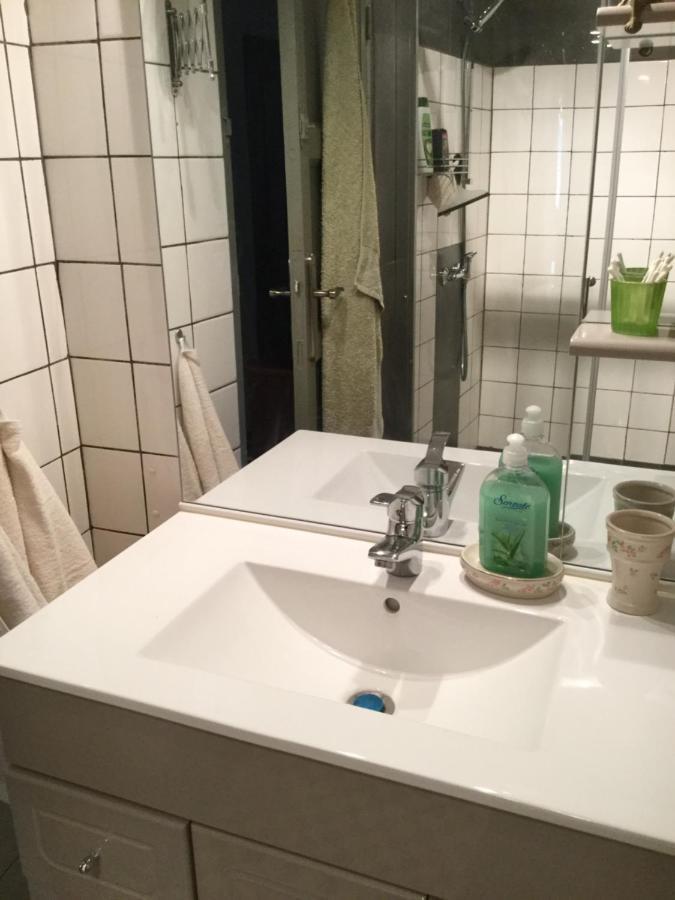 Les Hirondelles Bed & Breakfast Argeliers Eksteriør bilde